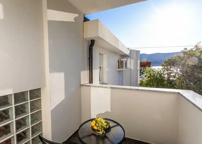 N6 D&d, Lägenhet Baška