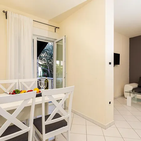 Dolores D&d, * 巴斯卡