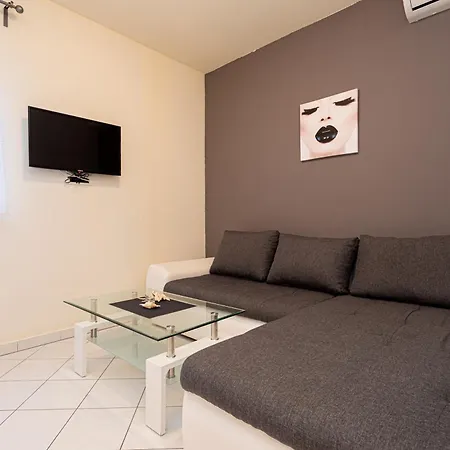 Apartament Dolores D&d,