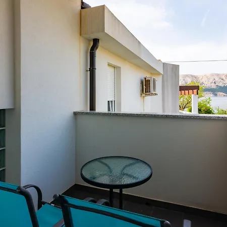 Dolores D&d, Apartament *
