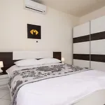 Dolores D&d, Apartmán